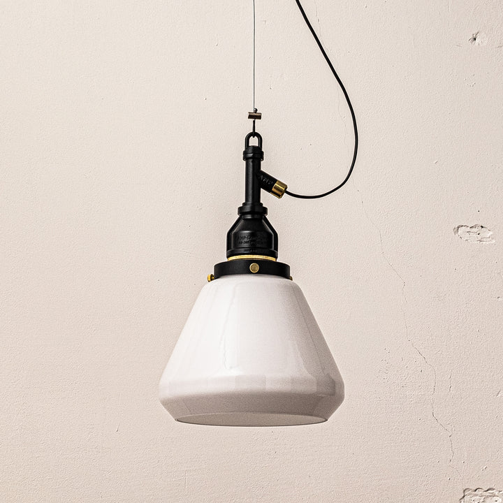 AMP GLASS LAMP WIRE BK