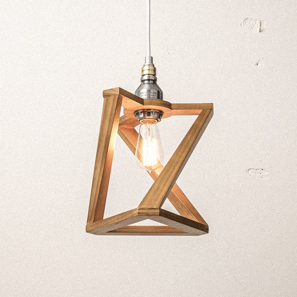 AMP WOODEN SHADE LAMP TRI STD AL