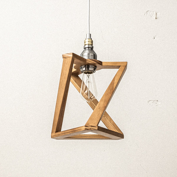 AMP WOODEN SHADE LAMP TRI STD AL