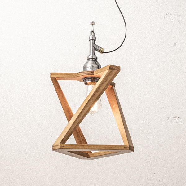 AMP WOODEN SHADE LAMP TRI WIRE AL