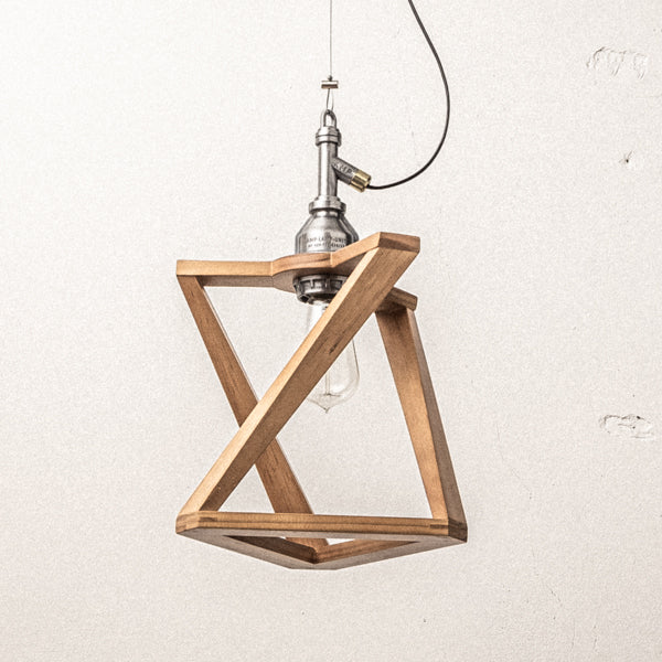 AMP WOODEN SHADE LAMP TRI WIRE AL