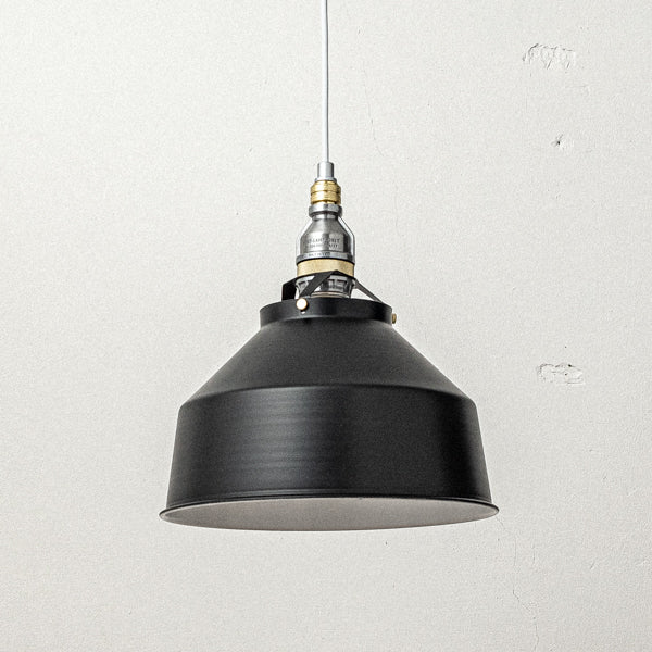 AMP ALU SHADE SQ SMALL STD BK