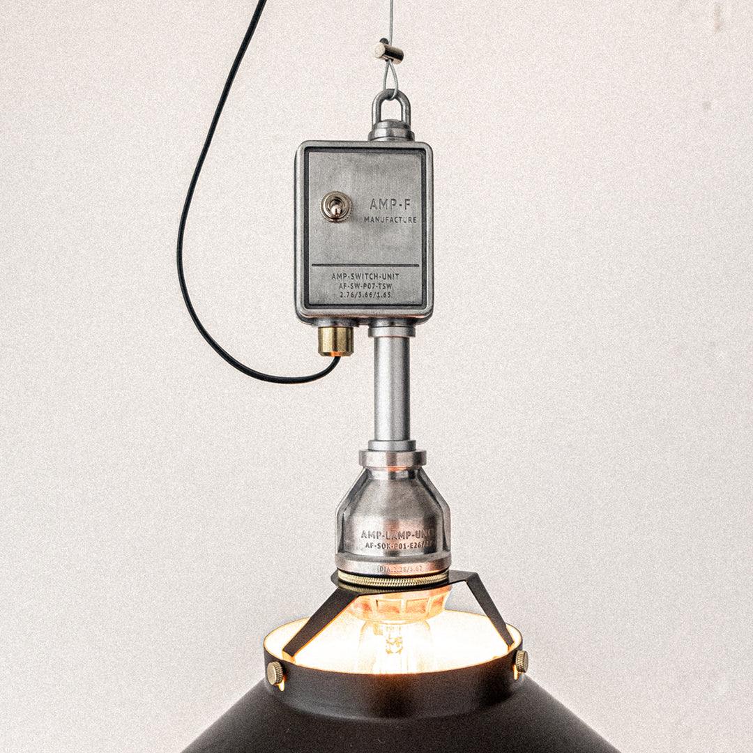 AMP ALU SHADE SQ MEDIUM SWITCH BK