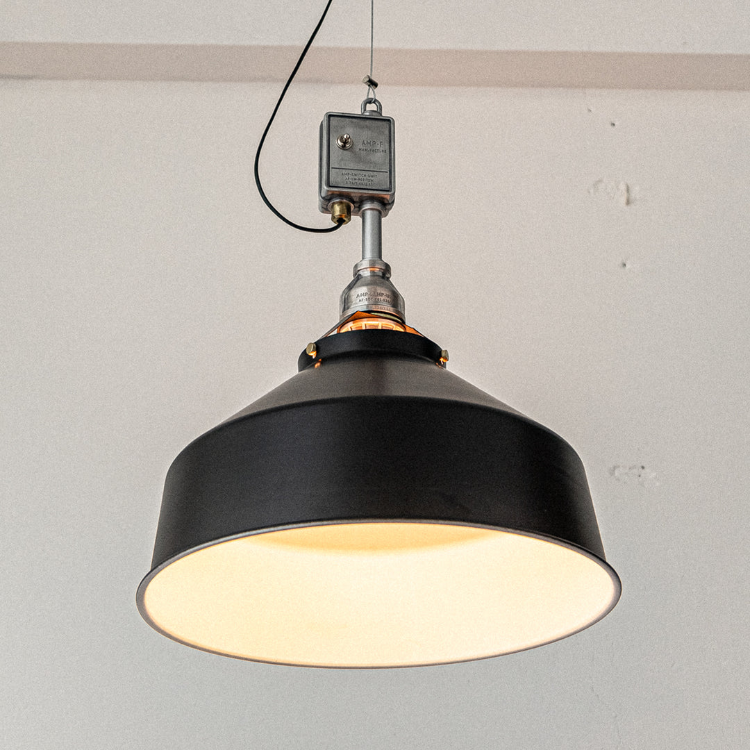 AMP ALU SHADE SQ MEDIUM SWITCH BK