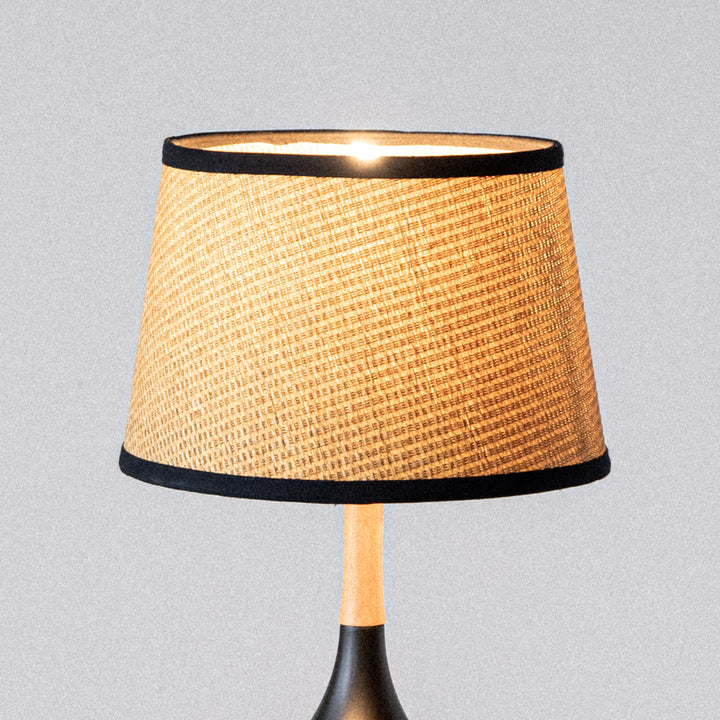 AMP TABLE LAMP HORN BK