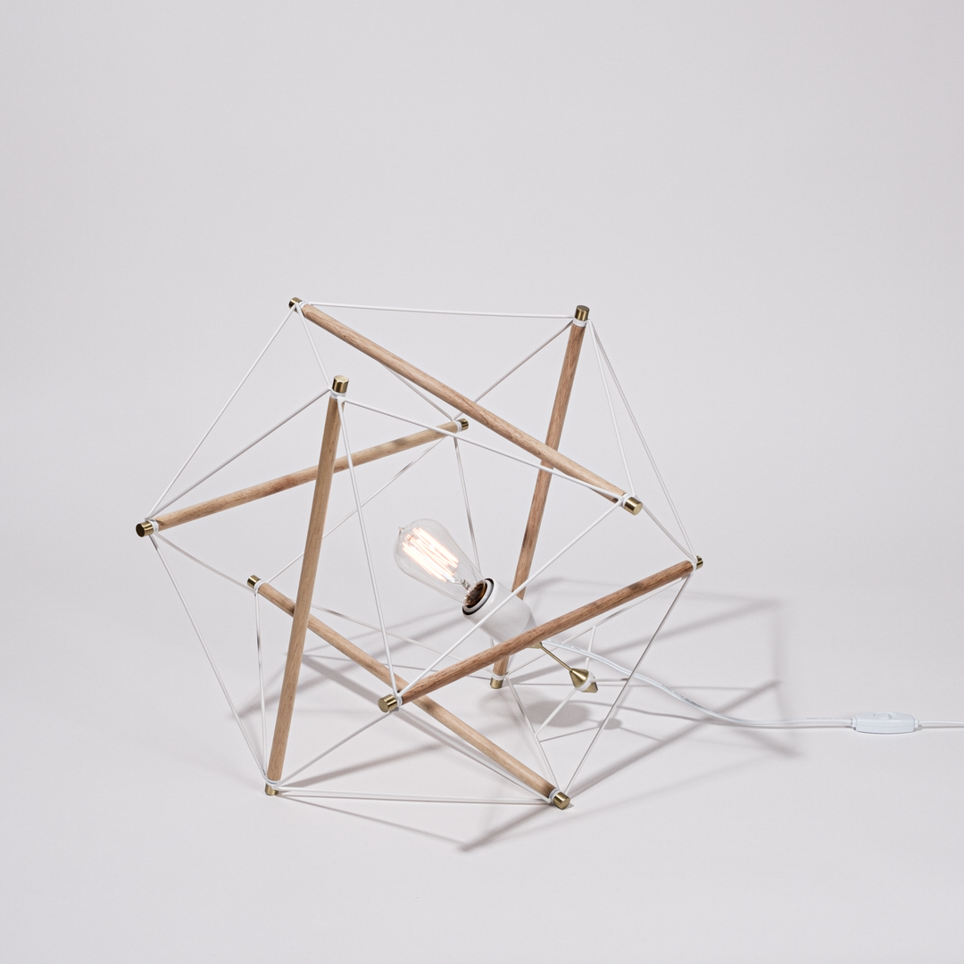 TENSEGRITY FLOOR LIGHT MEDIUM WH