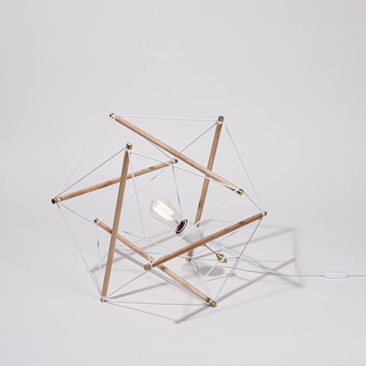 TENSEGRITY FLOOR LIGHT MEDIUM WH