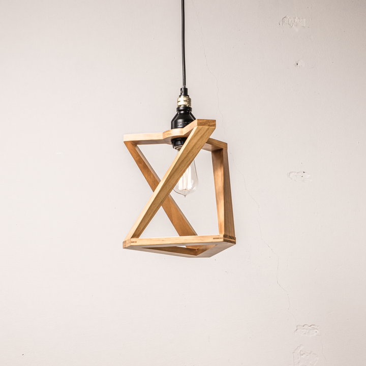 AMP WOODEN SHADE LAMP TRI STD BK