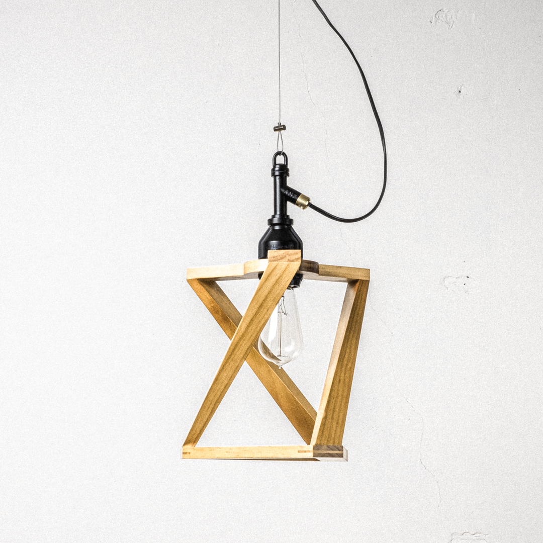 AMP WOODEN SHADE LAMP TRI WIRE BK