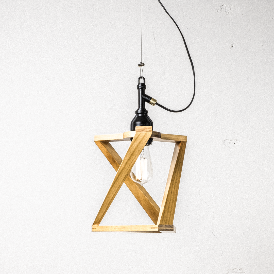 AMP WOODEN SHADE LAMP TRI WIRE BK