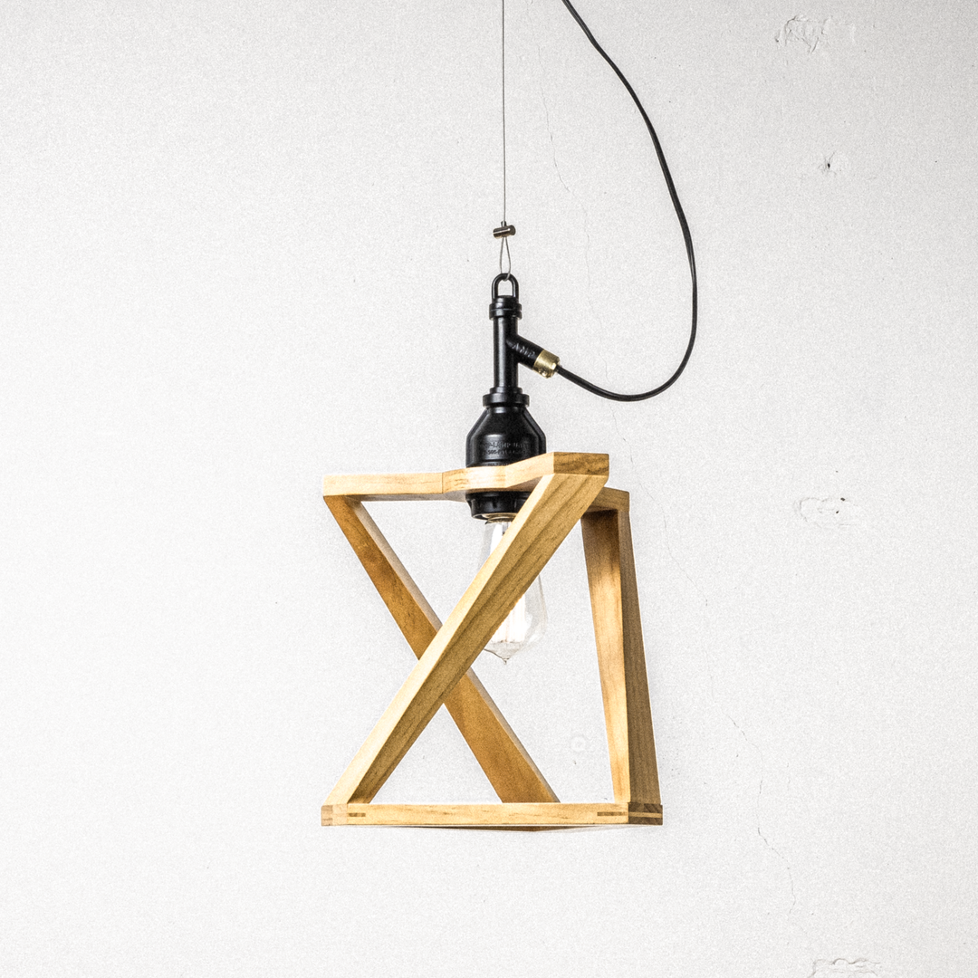AMP WOODEN SHADE LAMP TRI WIRE BK