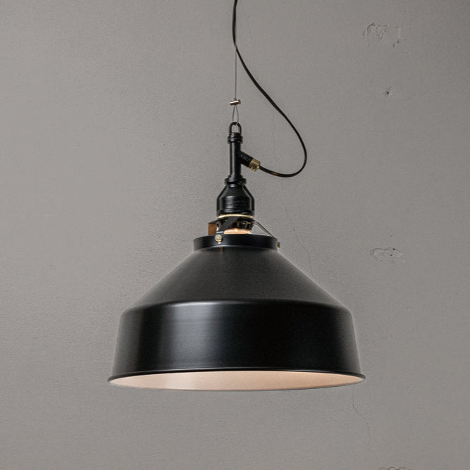 AMP ALU SHADE SQ MEDIUM WIRE ALL-BK