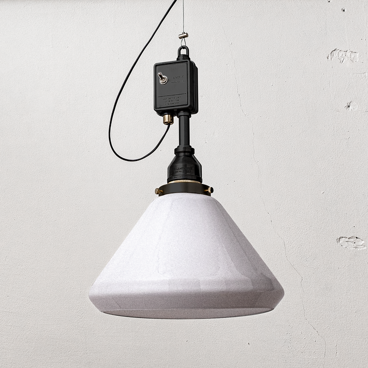 AMP GLASS LAMP LARGE SWITCH BK