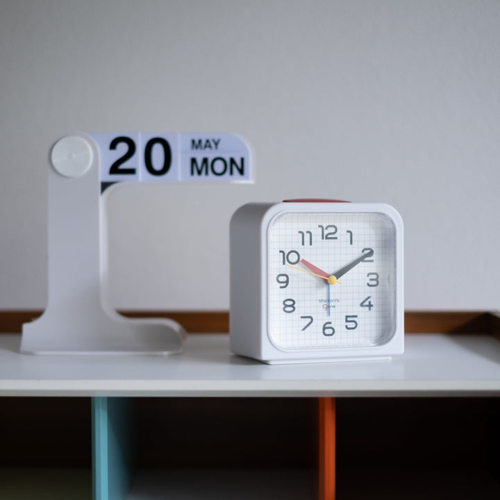 BHS GENE ALARM CLOCK Bayer Alarm SQ WH
