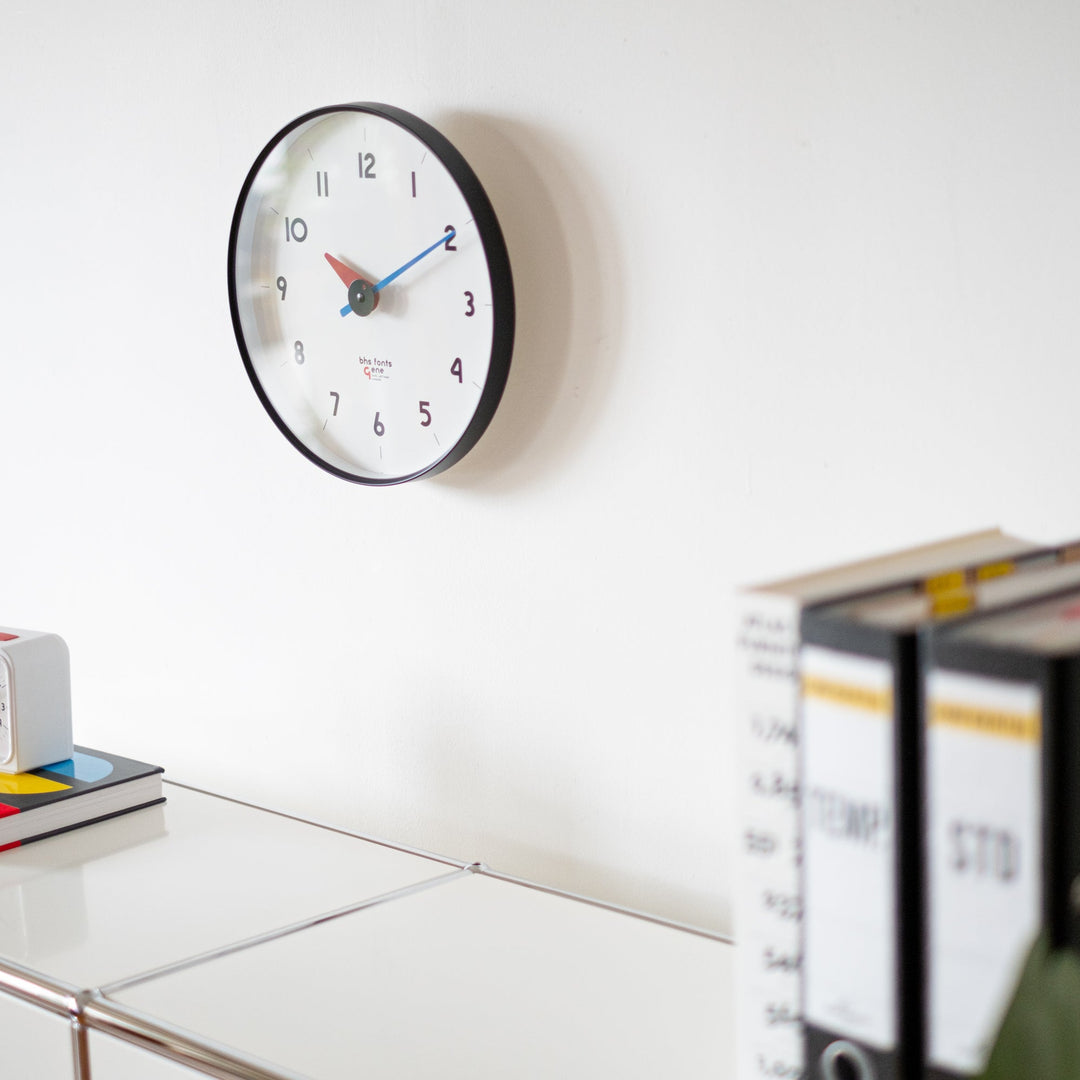 BHS GENE WALL CLOCK Universal