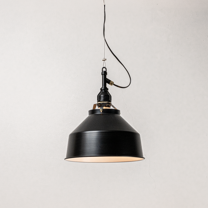 AMP ALU SHADE SQ SMALL WIRE ALL-BK